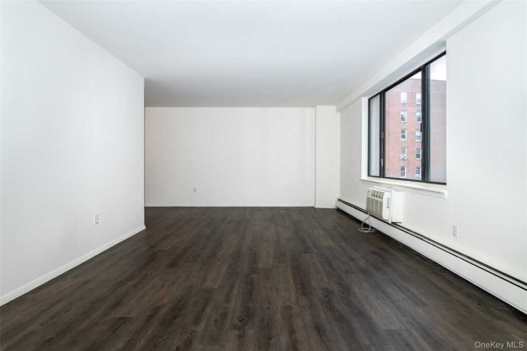 7 Lake Street, Unit #8-L, White Plains, NY 10603 - Photo 11 of 21