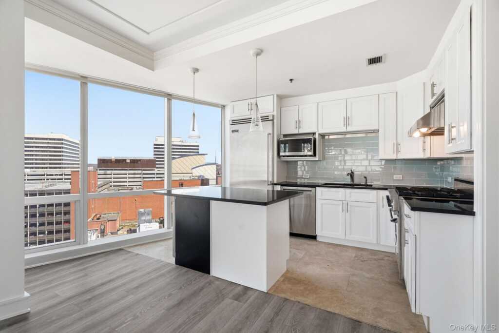 1 Renaissance Square, Unit #11G, White Plains, NY 10601 - Photo 10 of 28