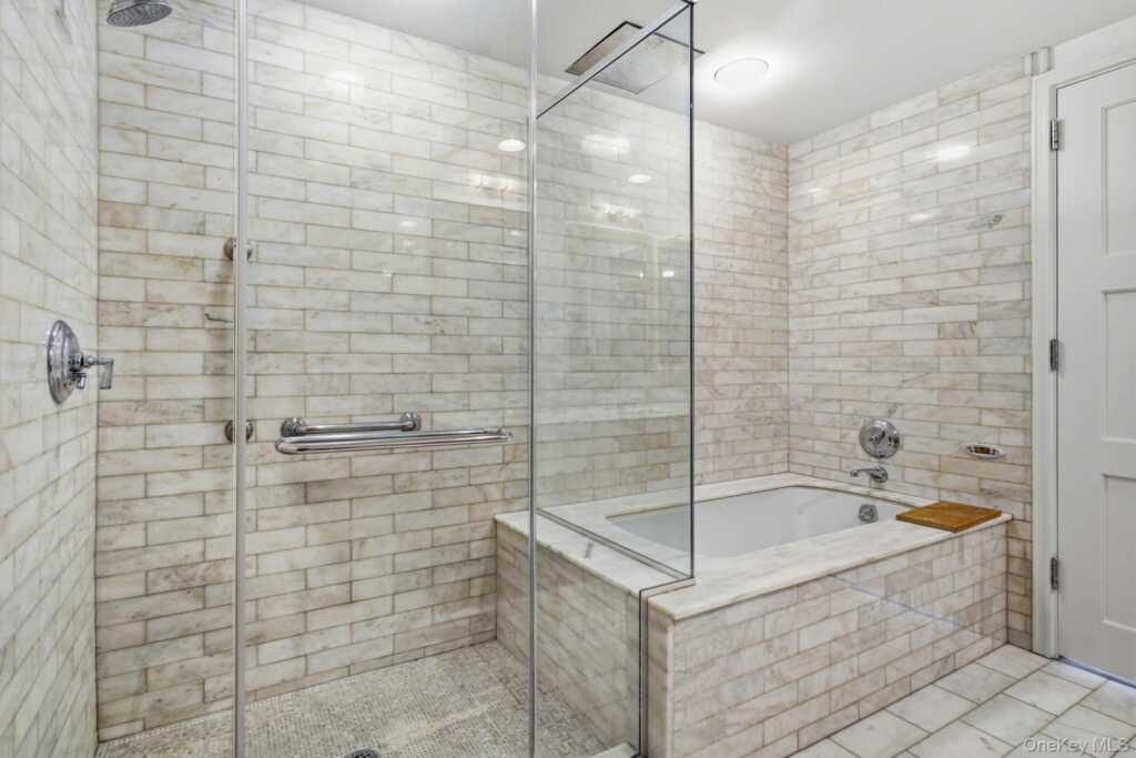 1 Renaissance Square, Unit #11G, White Plains, NY 10601 - Photo 21 of 28