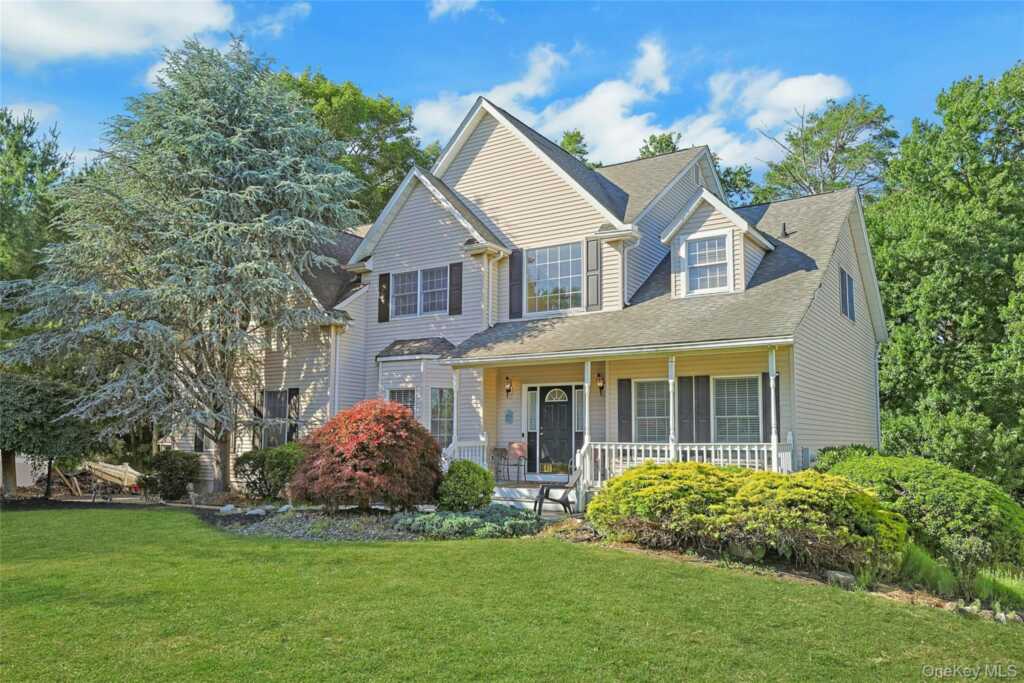 6 Anton Court, Stony Point, NY 10980