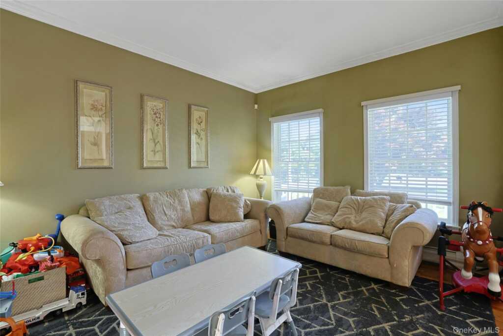 6 Anton Court, Stony Point, NY 10980 - Photo 10 of 45
