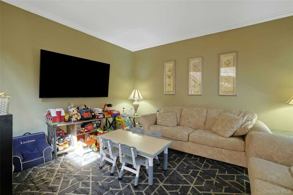 6 Anton Court, Stony Point, NY 10980 - Photo 11 of 45