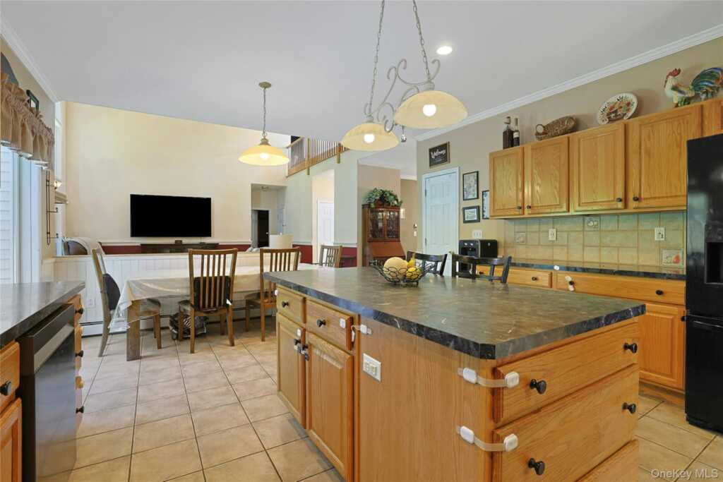 6 Anton Court, Stony Point, NY 10980 - Photo 16 of 45