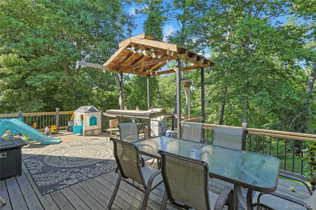 6 Anton Court, Stony Point, NY 10980 - Photo 17 of 45