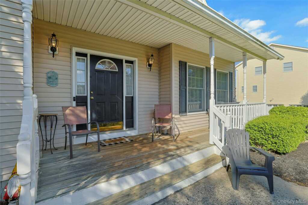 6 Anton Court, Stony Point, NY 10980 - Photo 5 of 45