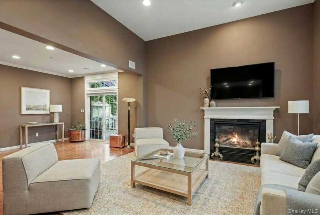 2 Heirloom Lane, Rye, NY 10573 - Photo 6 of 34
