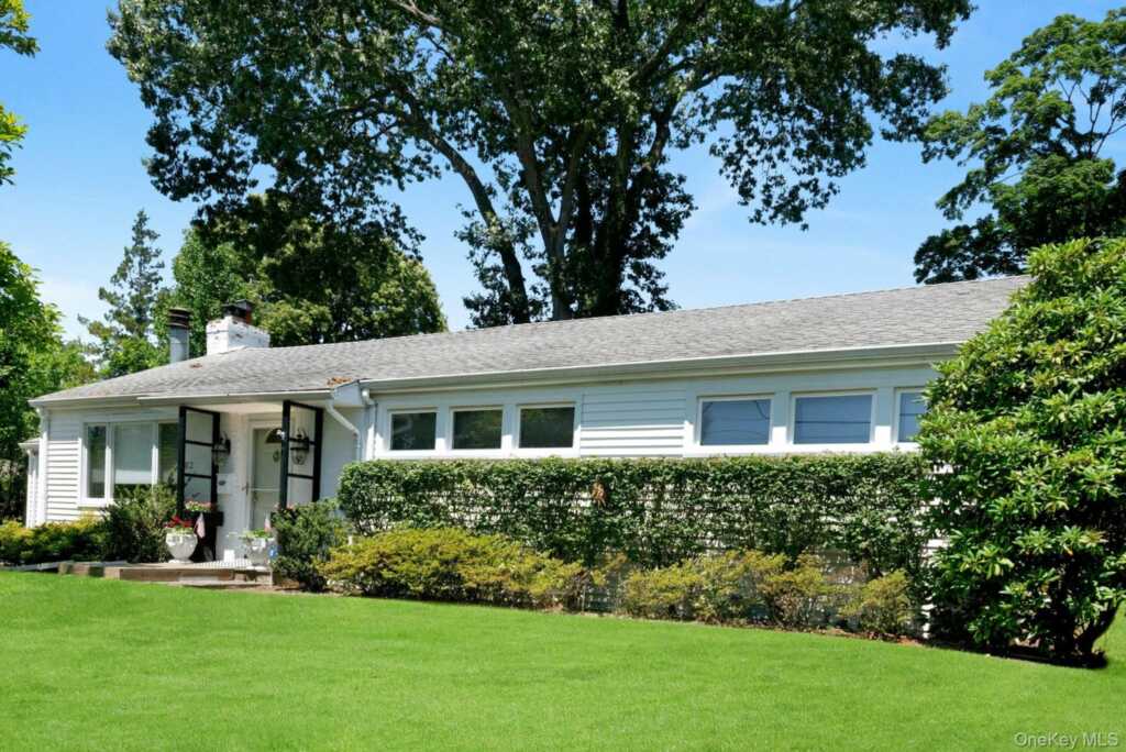 82 Holbrooke Road, White Plains, NY 10605 - Photo 2 of 33