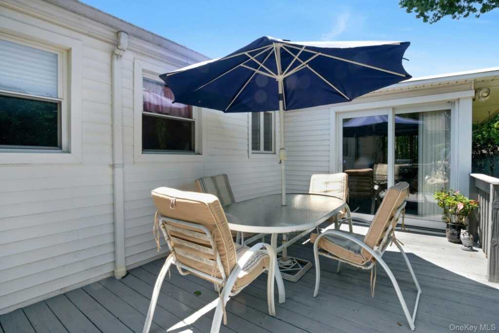 82 Holbrooke Road, White Plains, NY 10605 - Photo 28 of 33