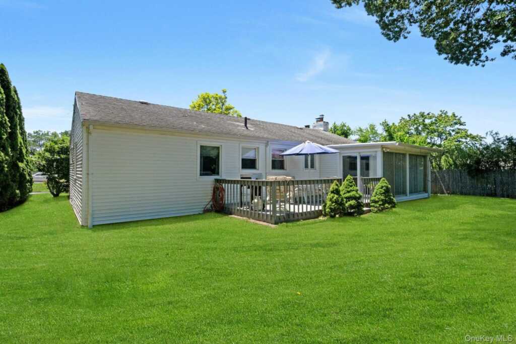 82 Holbrooke Road, White Plains, NY 10605 - Photo 29 of 33