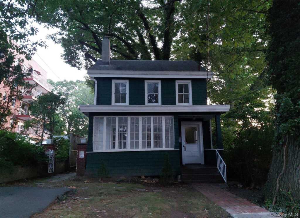 36 4th Avenue, Nyack, NY 10960