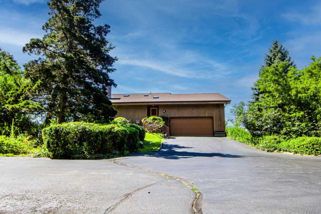 4 Bellview Drive, Valley Cottage, NY 10989 - Photo 11 of 50