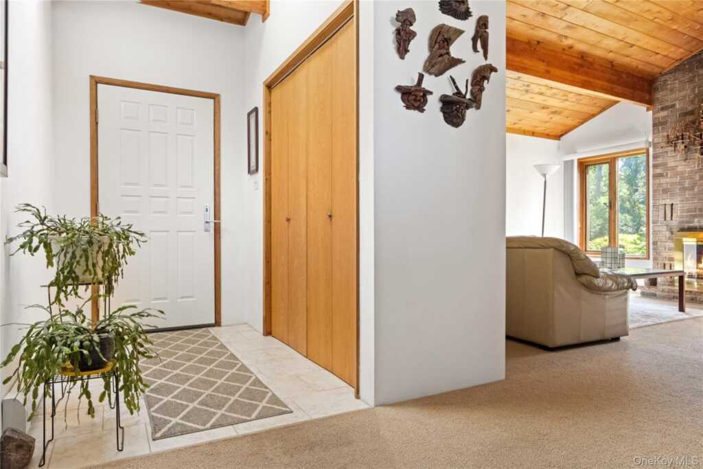 4 Bellview Drive, Valley Cottage, NY 10989 - Photo 14 of 50