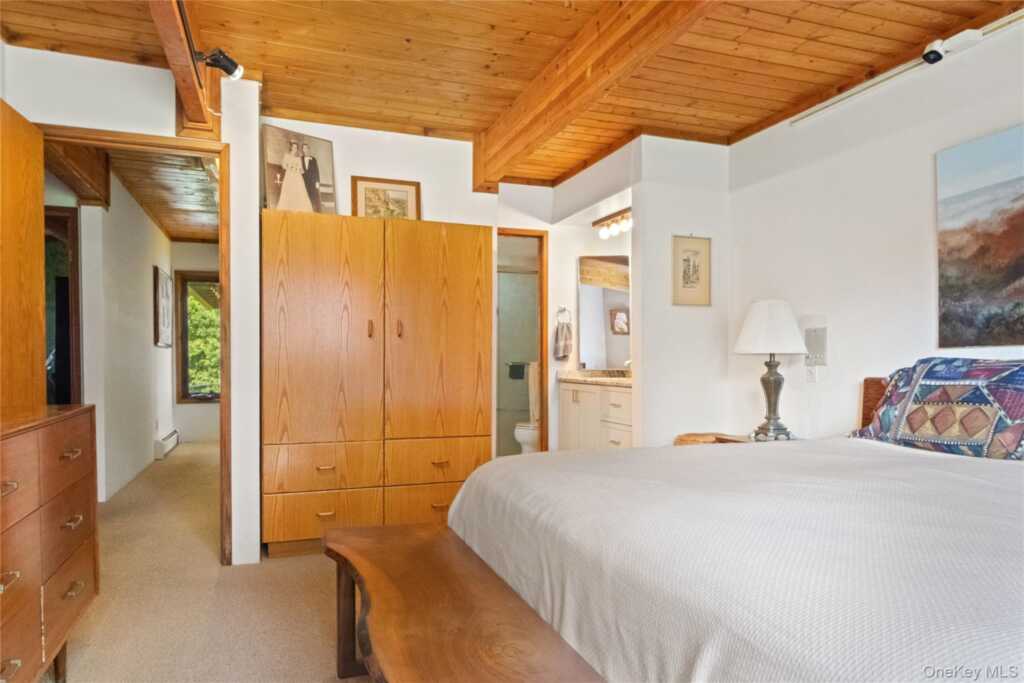 4 Bellview Drive, Valley Cottage, NY 10989 - Photo 18 of 50