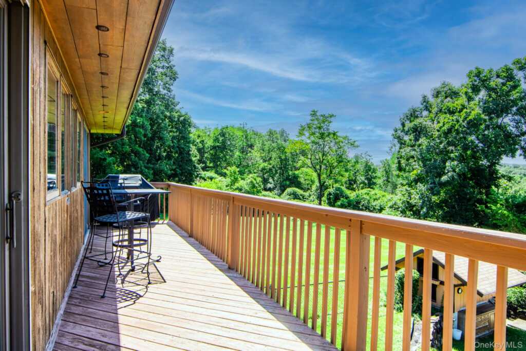4 Bellview Drive, Valley Cottage, NY 10989 - Photo 38 of 50