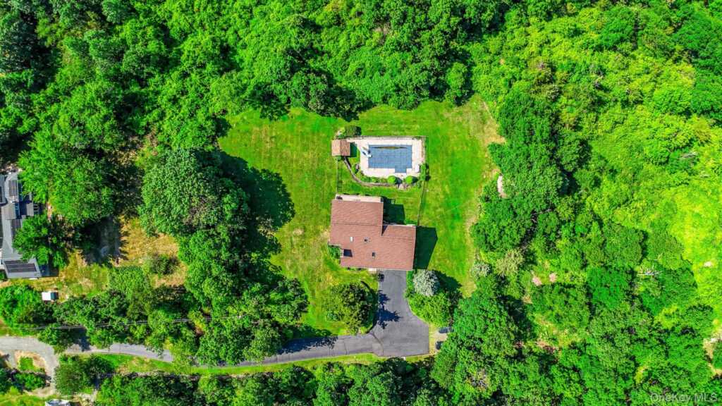 4 Bellview Drive, Valley Cottage, NY 10989 - Photo 43 of 50