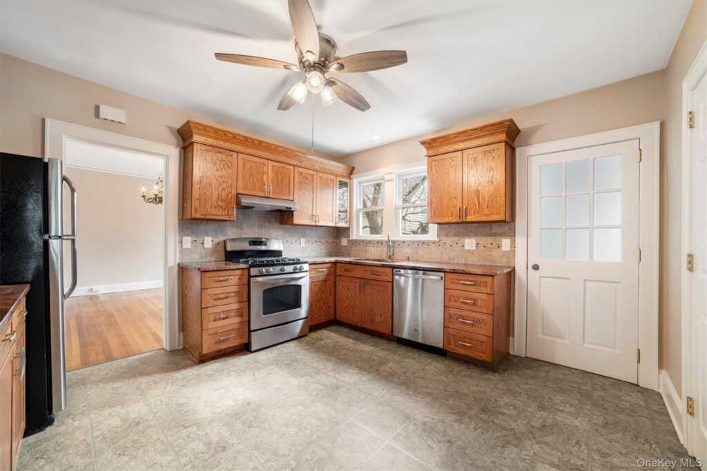 36 Woodland Avenue, Unit #1, Rye, NY 10573 - Photo 11 of 21
