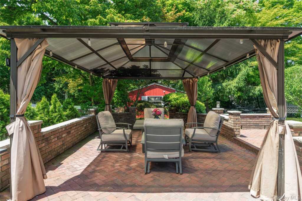 74 Tamarack Road, Rye, NY 10573 - Photo 21 of 25