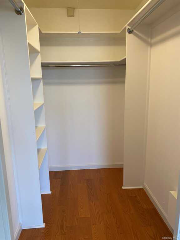 15 Stewart Place, Unit #10E, White Plains, NY 10603 - Photo 17 of 25