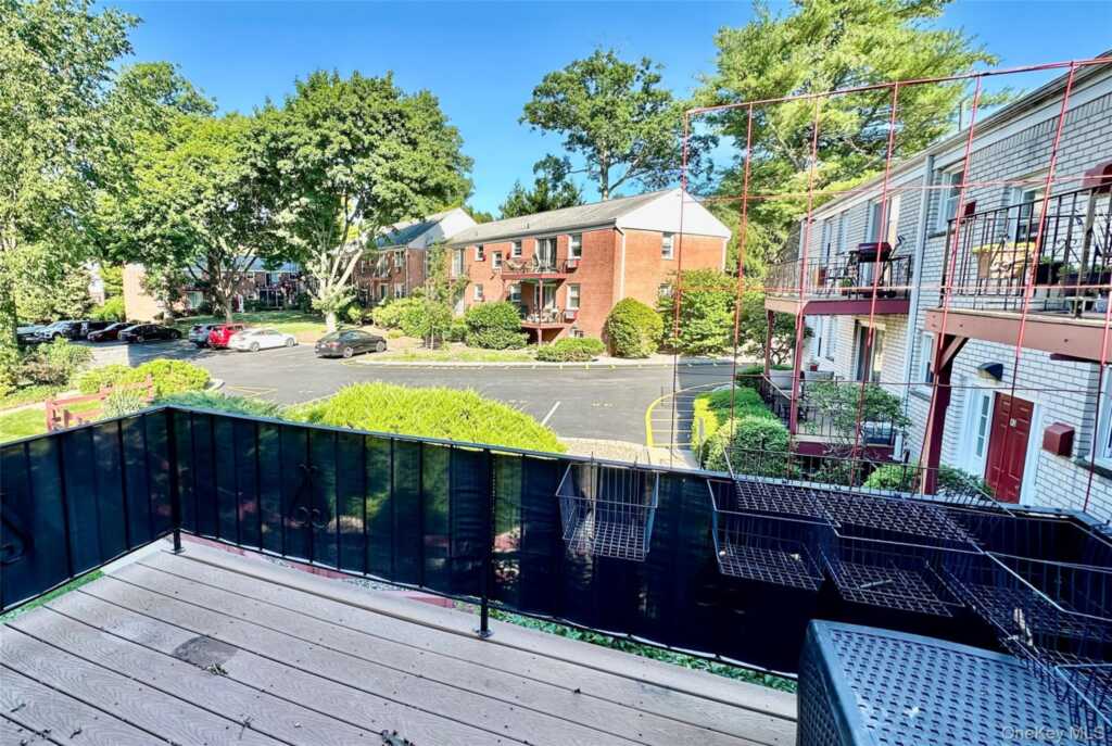 2 Oxford Court, Unit #8012, Suffern, NY 10901 - Photo 11 of 13