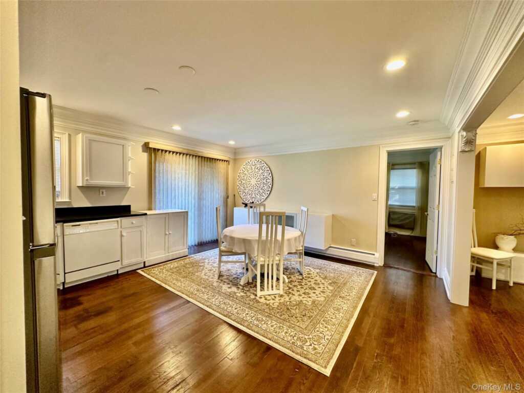 2 Oxford Court, Unit #8012, Suffern, NY 10901 - Photo 2 of 13