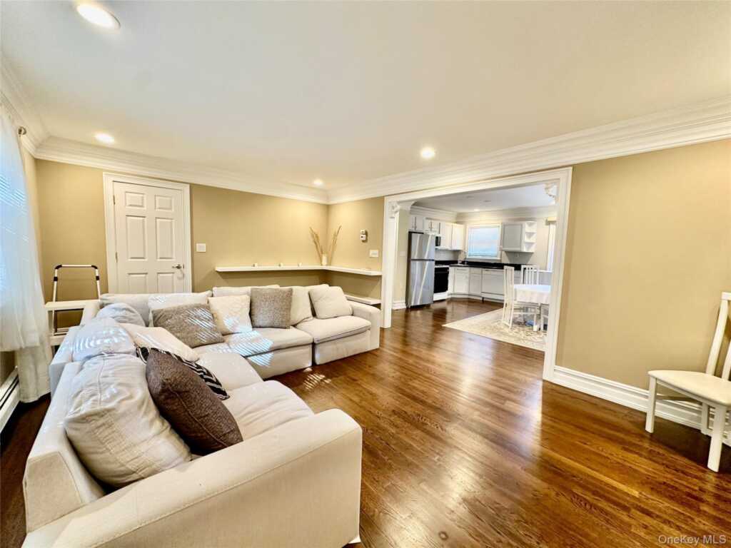 2 Oxford Court, Unit #8012, Suffern, NY 10901 - Photo 6 of 13