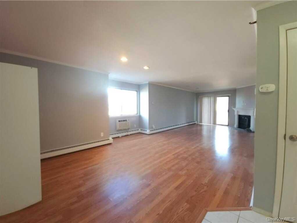15 Greenridge Avenue, Unit #8, White Plains, NY 10605 - Photo 2 of 8