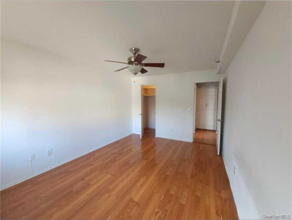 15 Greenridge Avenue, Unit #8, White Plains, NY 10605 - Photo 3 of 8