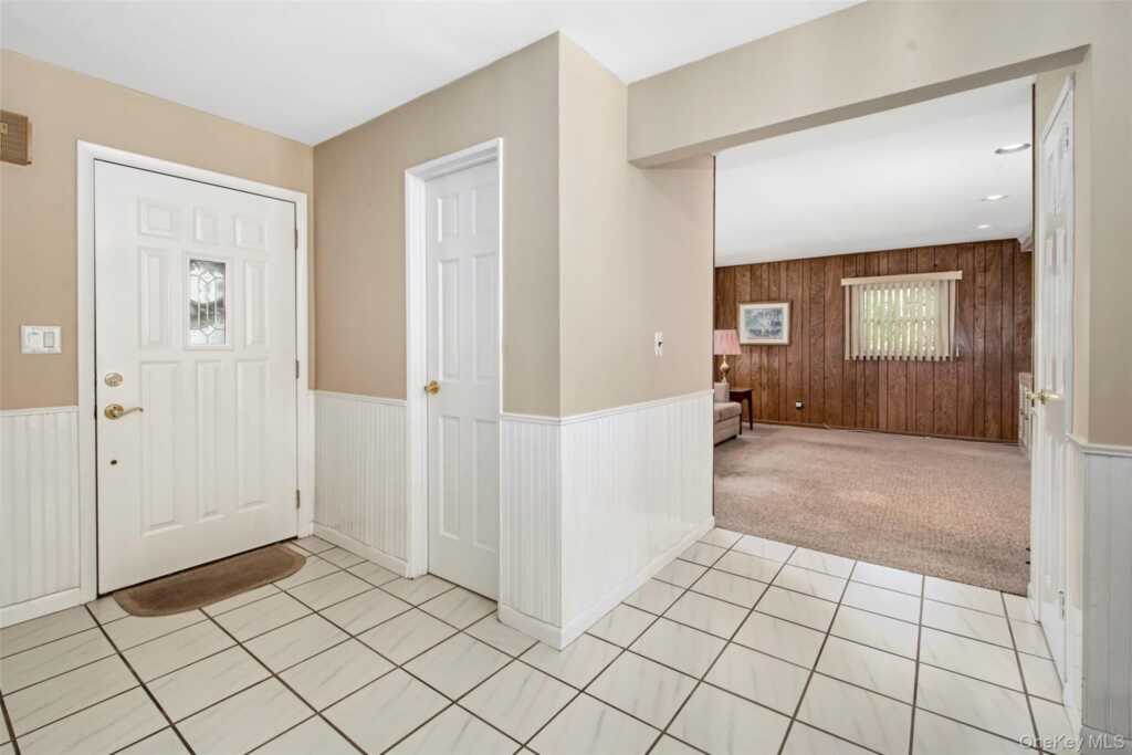 3 Bonwit Road, Rye, NY 10573 - Photo 4 of 31
