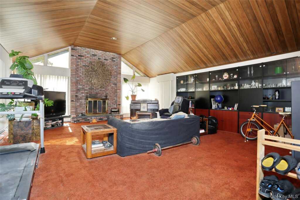 70 Buena Vista Road, New City, NY 10956 - Photo 11 of 50