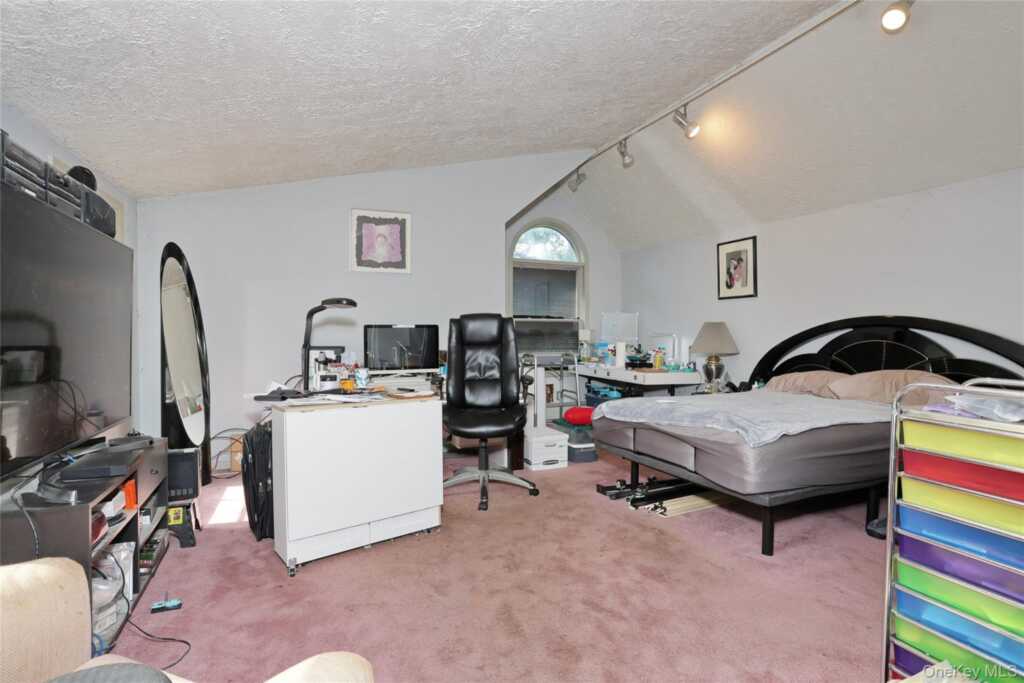 70 Buena Vista Road, New City, NY 10956 - Photo 24 of 50