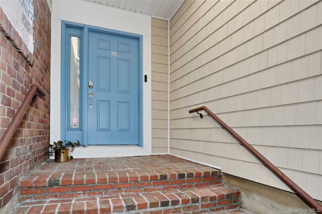 70 Buena Vista Road, New City, NY 10956 - Photo 3 of 50