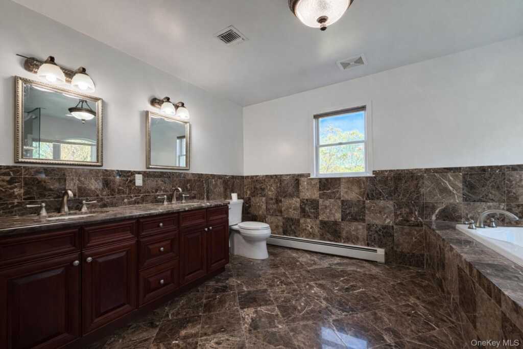 12 Fortune Way, Suffern, NY 10901 - Photo 17 of 27