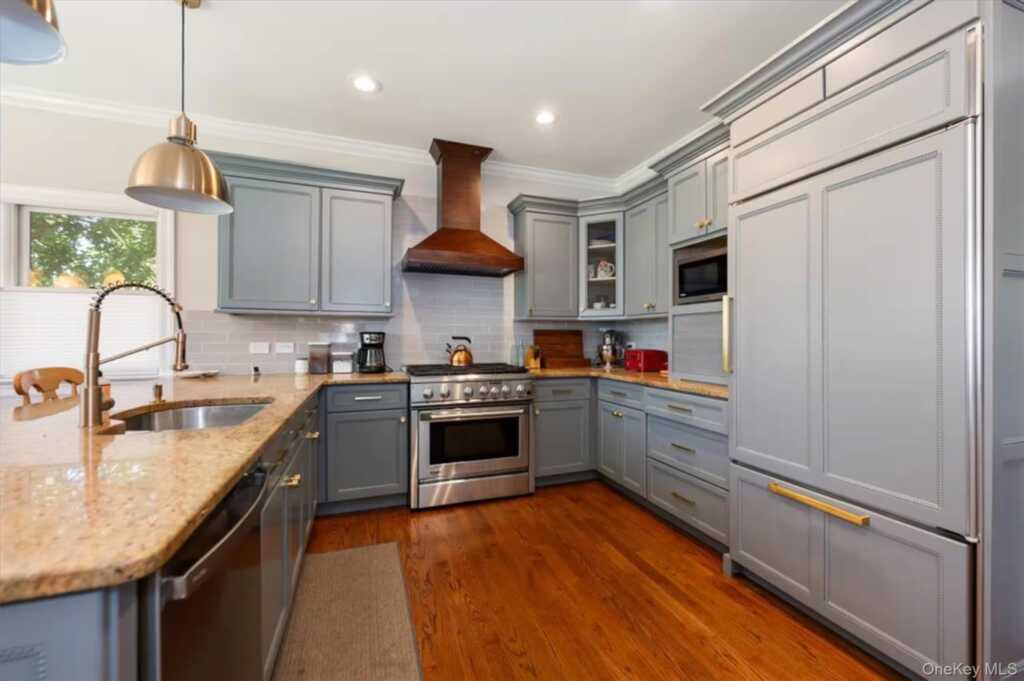 107 Puritan Drive, Rye, NY 10573 - Photo 8 of 43