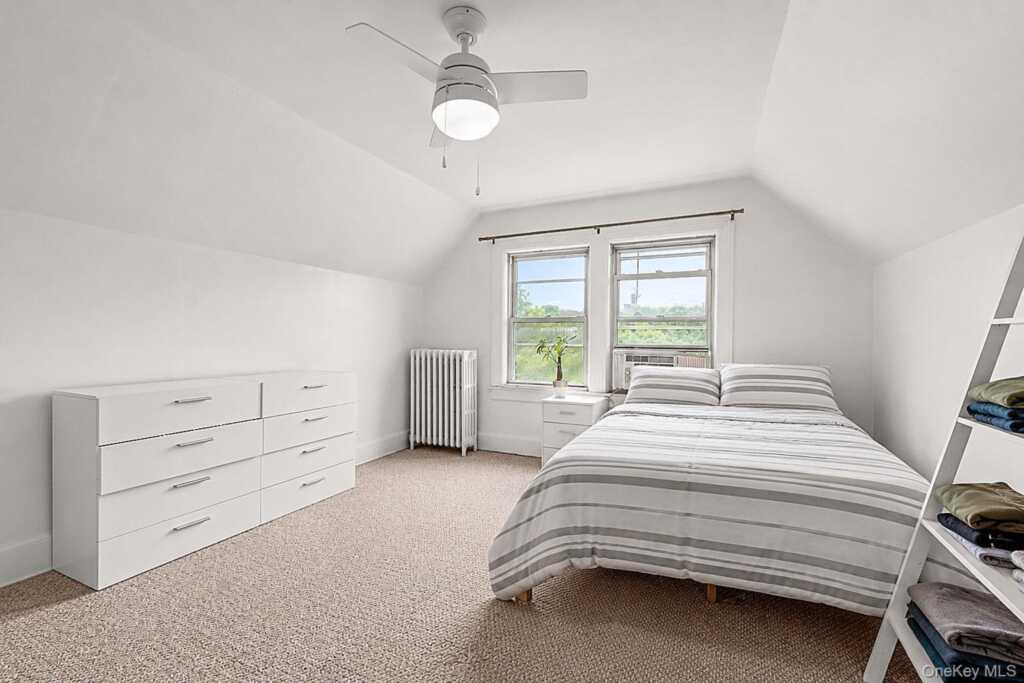 46 Meadow Lane, New Rochelle, NY 10805 - Photo 11 of 39