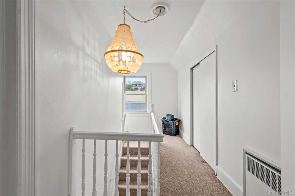 46 Meadow Lane, New Rochelle, NY 10805 - Photo 15 of 39