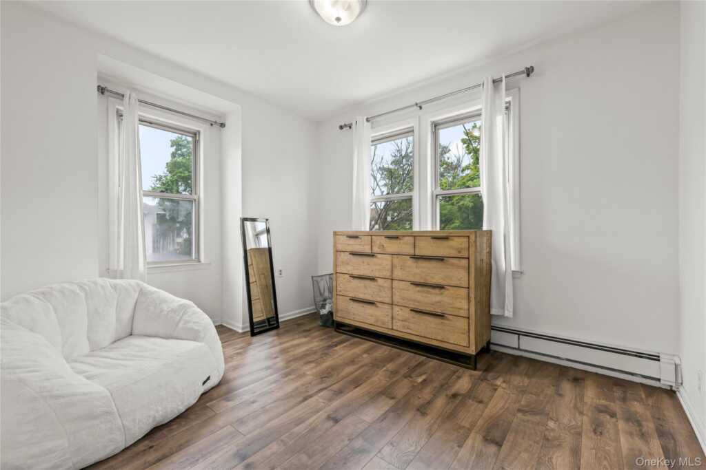 46 Meadow Lane, New Rochelle, NY 10805 - Photo 19 of 39