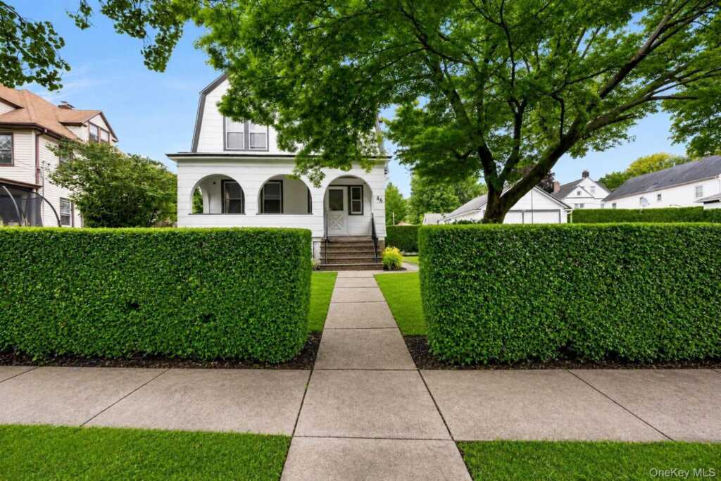 46 Meadow Lane, New Rochelle, NY 10805 - Photo 2 of 39