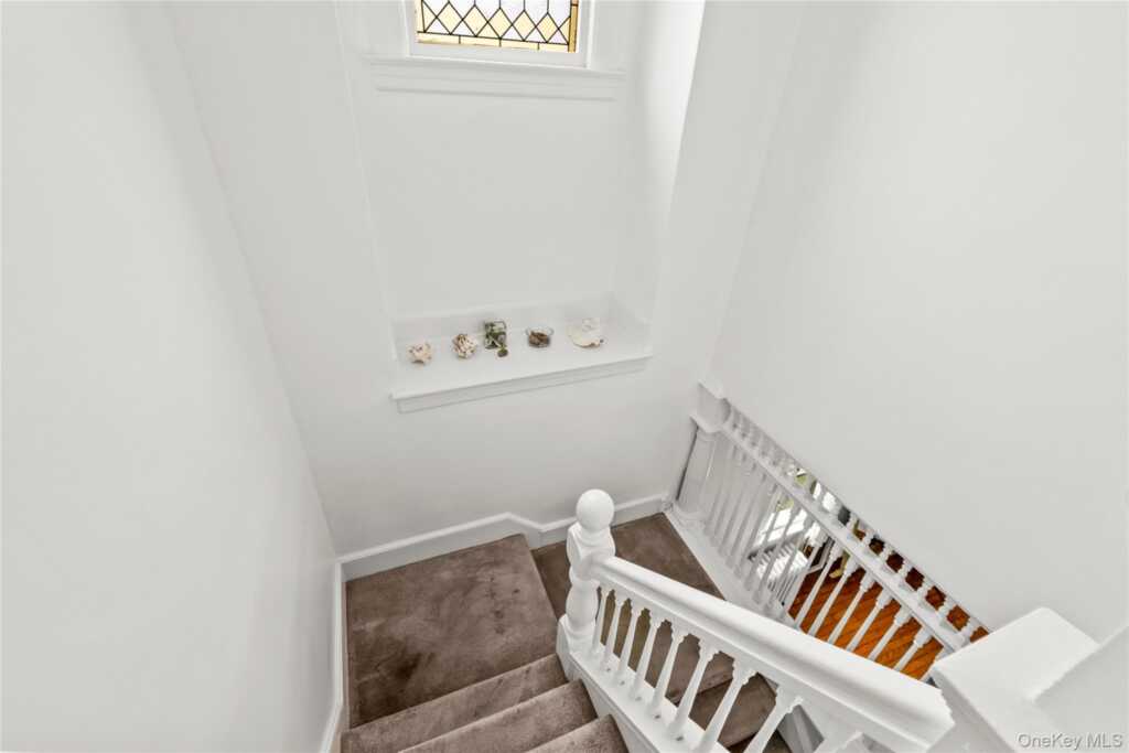46 Meadow Lane, New Rochelle, NY 10805 - Photo 24 of 39