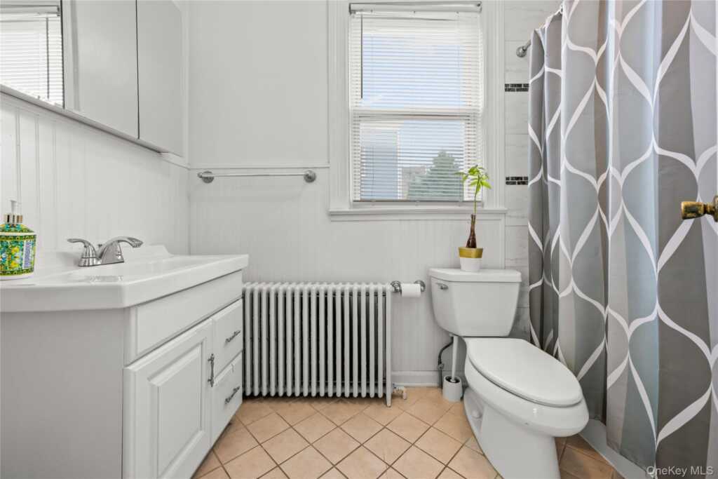 46 Meadow Lane, New Rochelle, NY 10805 - Photo 29 of 39