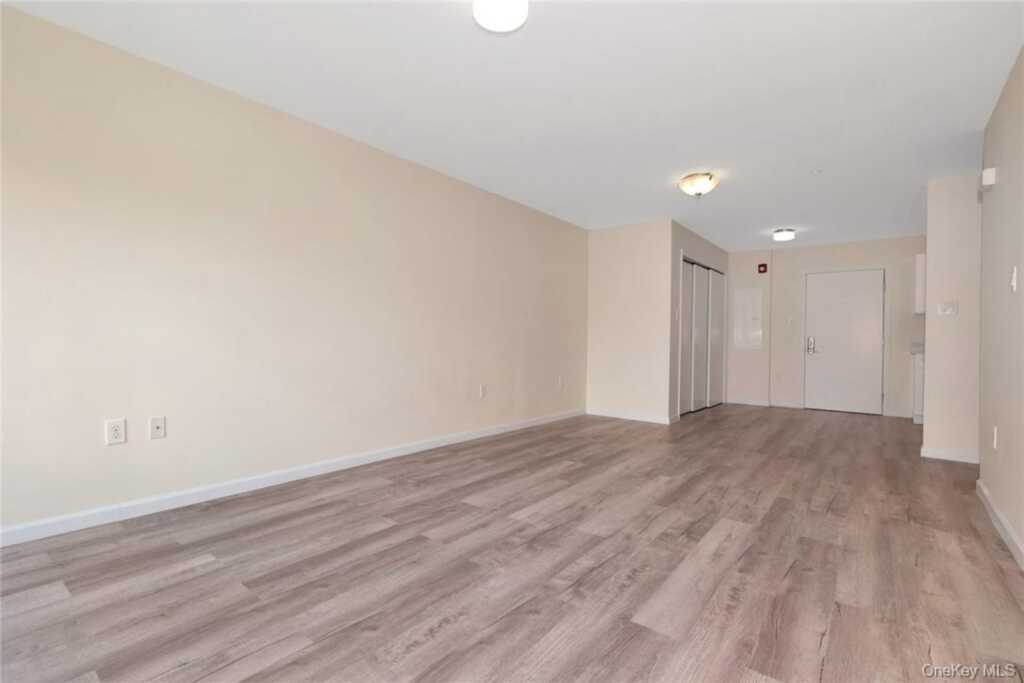 68 Lake Street, Unit #305, White Plains, NY 10603 - Photo 12 of 33