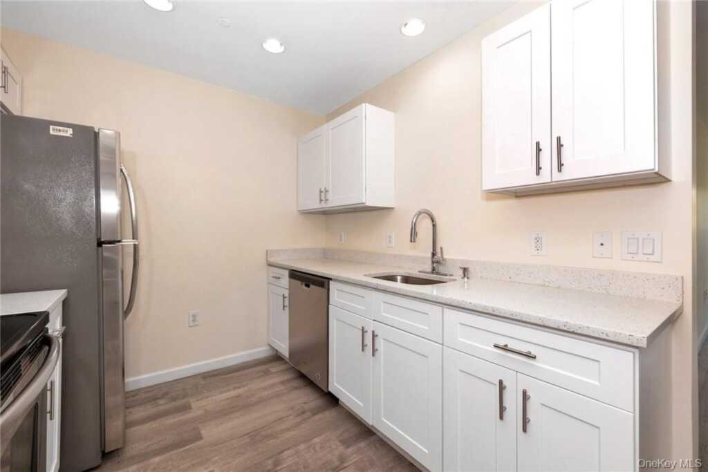 68 Lake Street, Unit #305, White Plains, NY 10603 - Photo 17 of 33