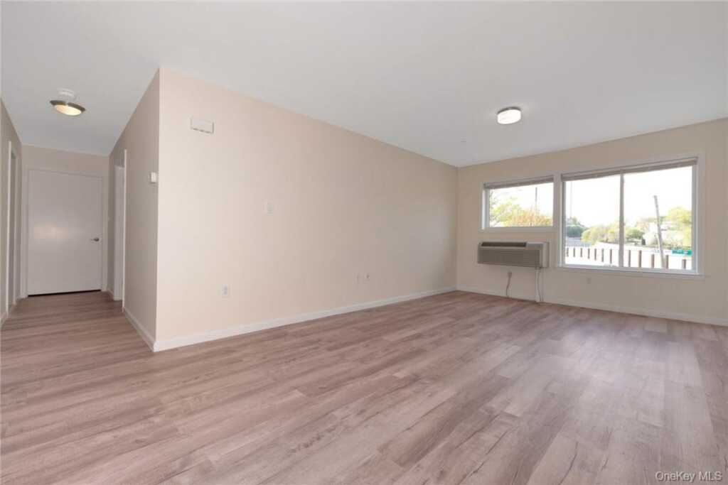 68 Lake Street, Unit #305, White Plains, NY 10603 - Photo 4 of 33