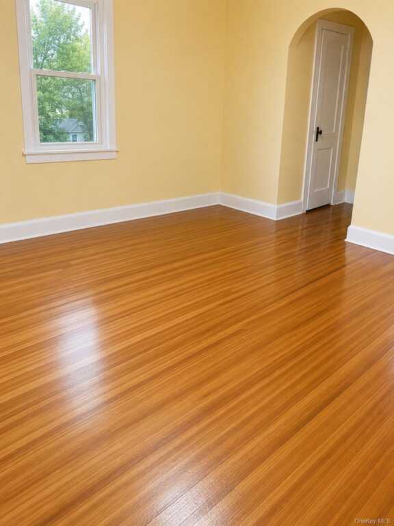 131 Lockwood Avenue, New Rochelle, NY 10801 - Photo 6 of 8
