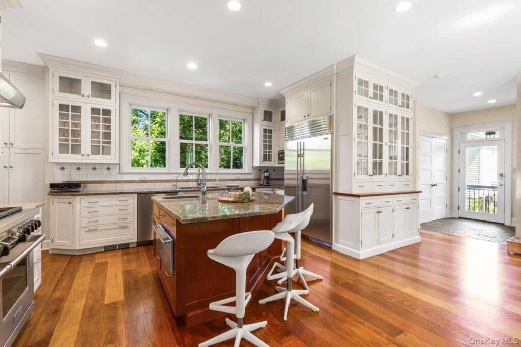 731 Forest Avenue, Rye, NY 10580 - Photo 14 of 50