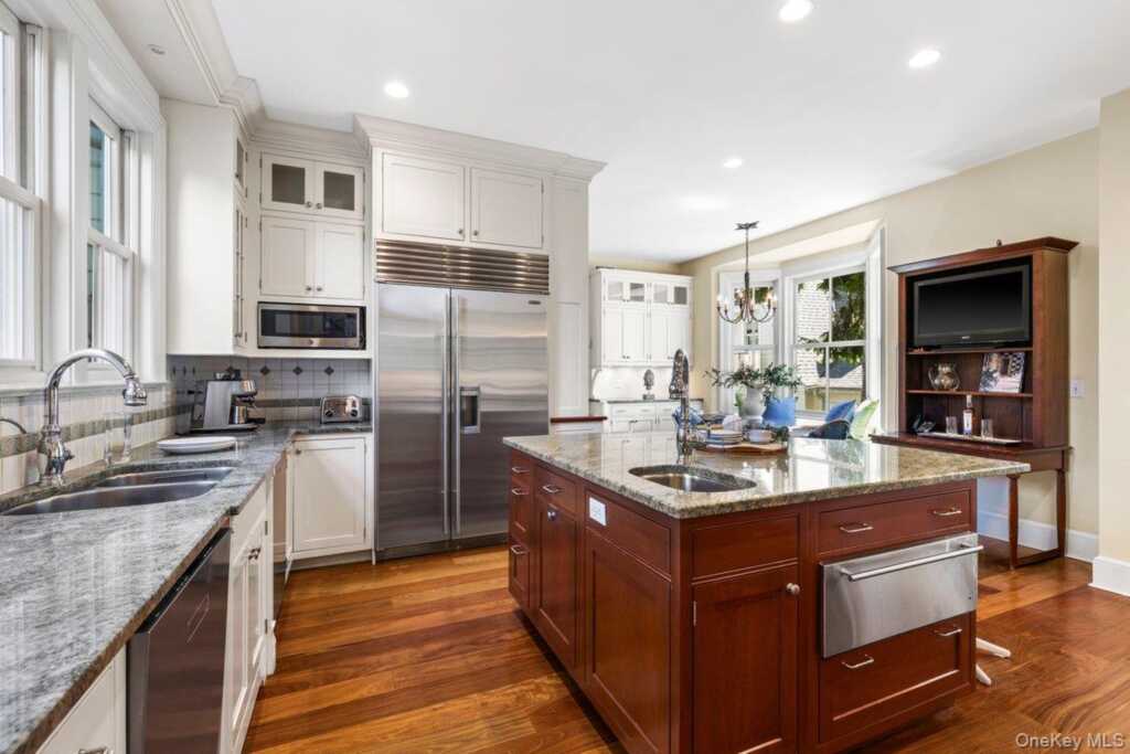 731 Forest Avenue, Rye, NY 10580 - Photo 16 of 50