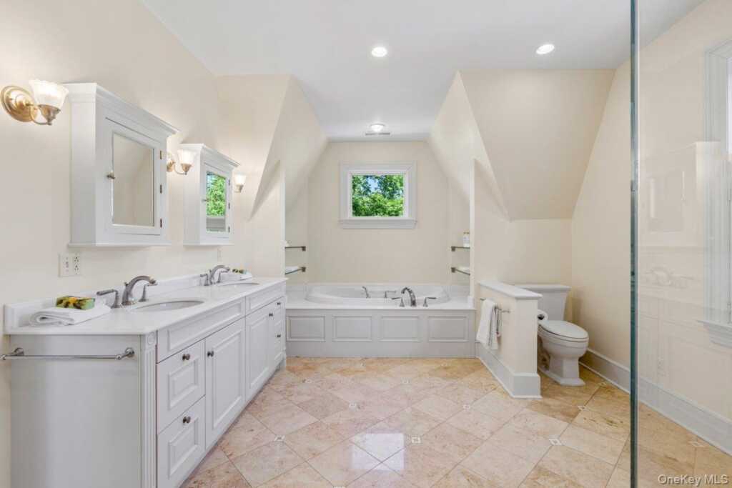 731 Forest Avenue, Rye, NY 10580 - Photo 33 of 50