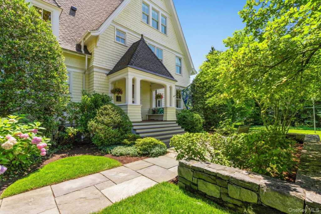 731 Forest Avenue, Rye, NY 10580 - Photo 6 of 50