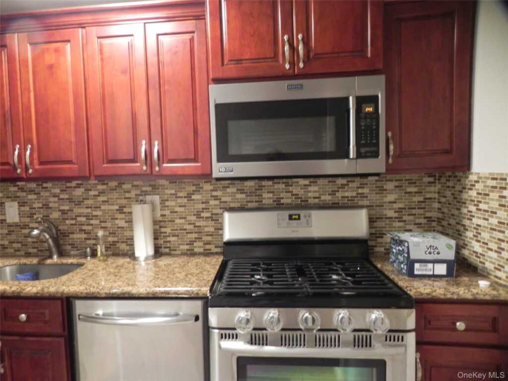 1250 North Avenue, Unit #110, New Rochelle, NY 10804 - Photo 10 of 27