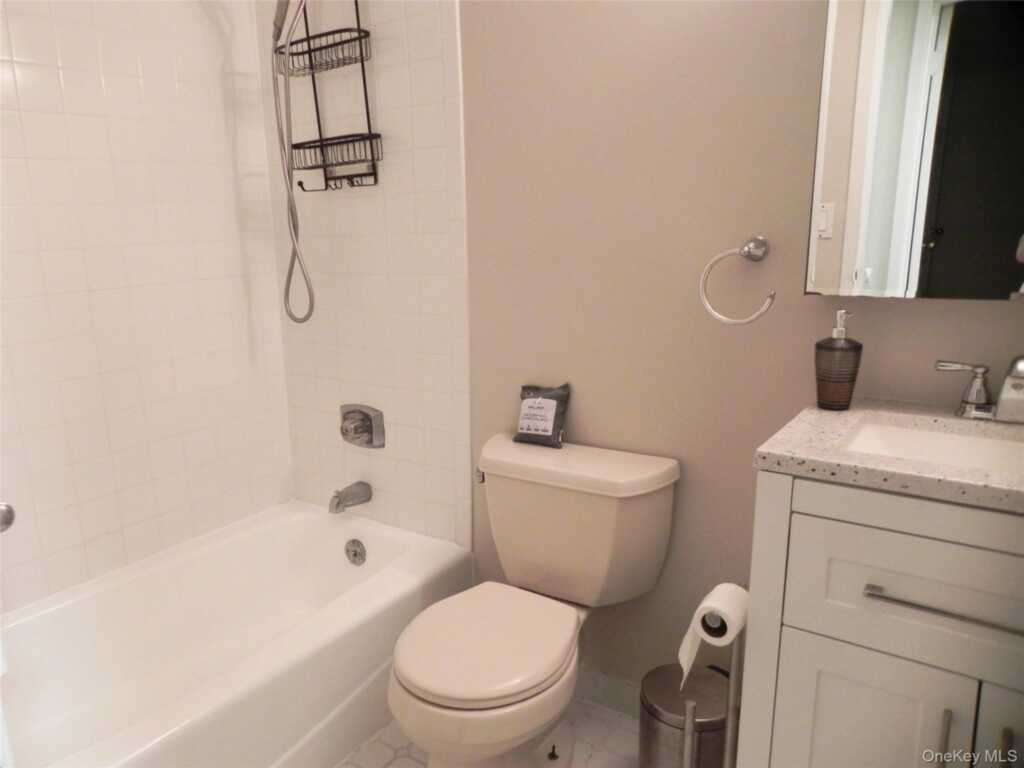 1250 North Avenue, Unit #110, New Rochelle, NY 10804 - Photo 12 of 27