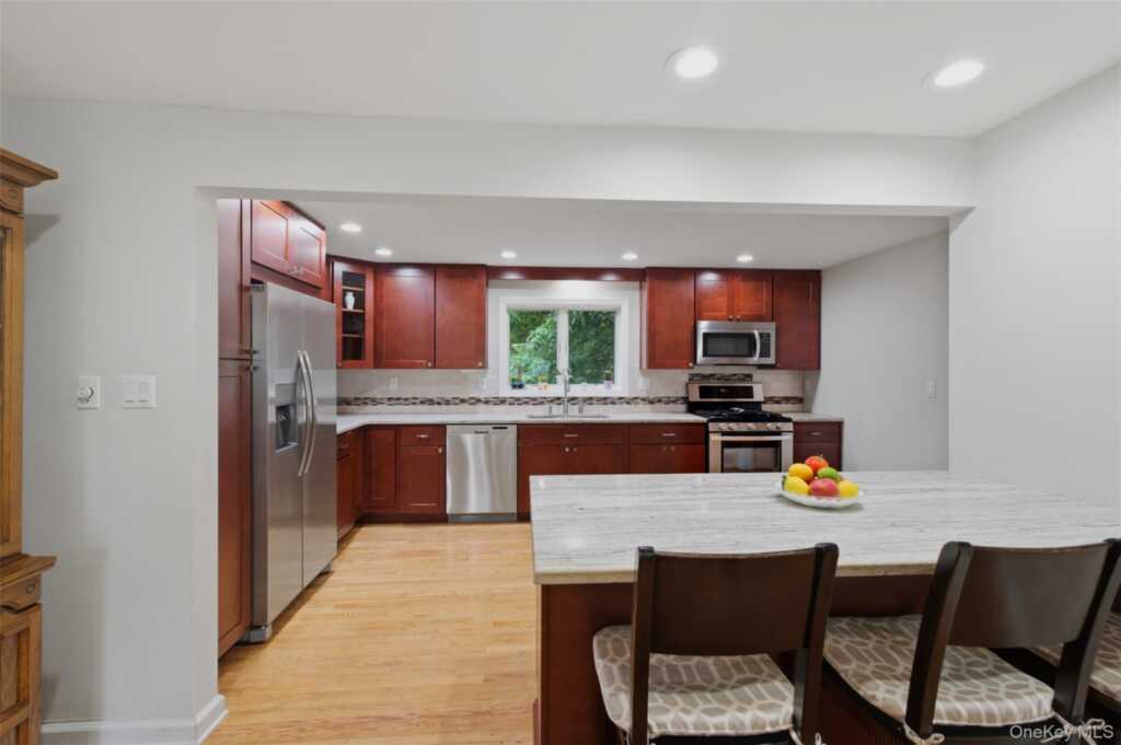 16 Ward Street, Suffern, NY 10901 - Photo 11 of 48